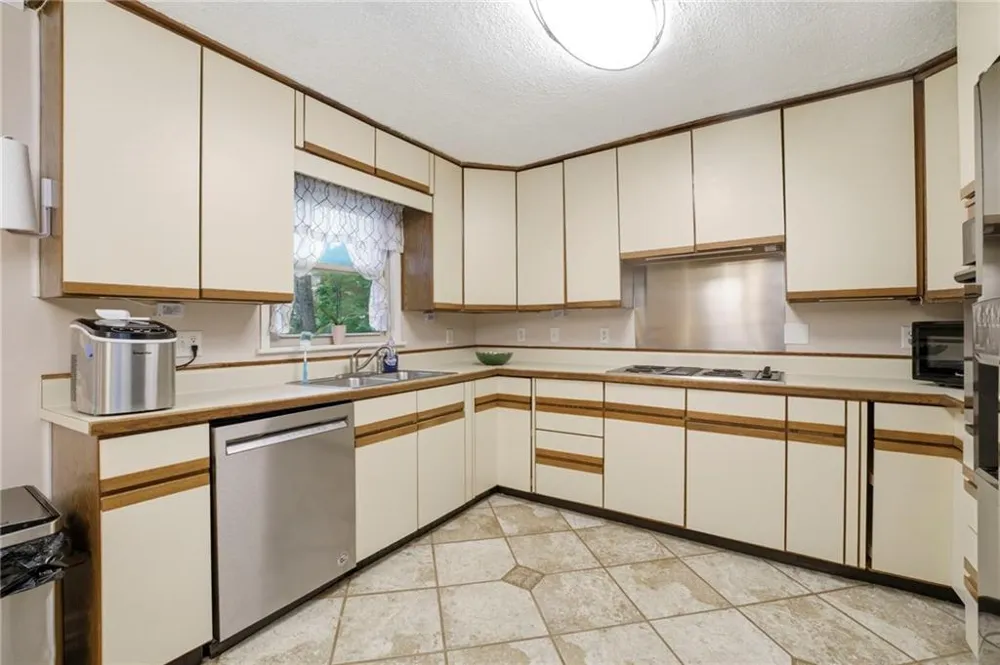 1004 W Lewis Street Rossville, GA 30741