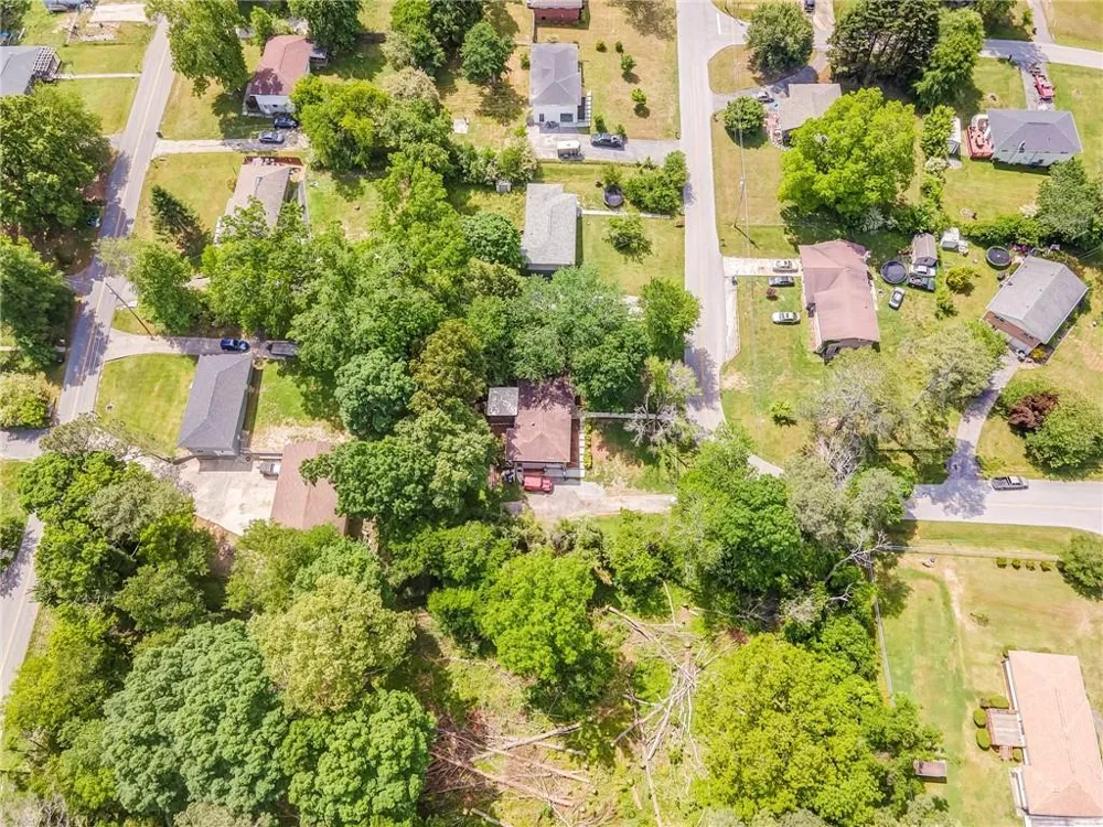 1004 W Lewis Street Rossville, GA 30741