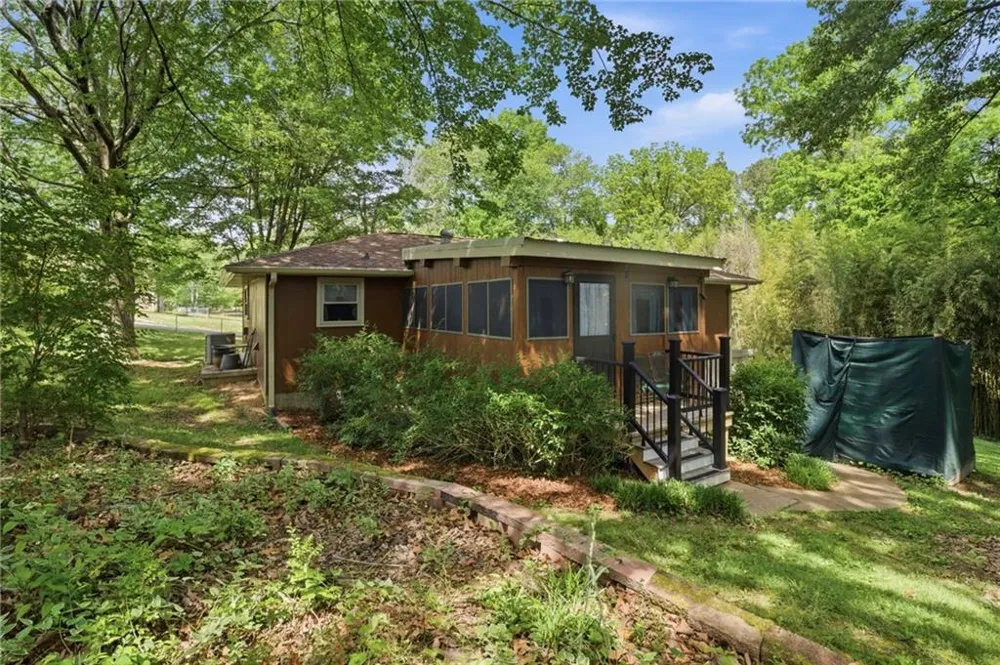 1004 W Lewis Street Rossville, GA 30741
