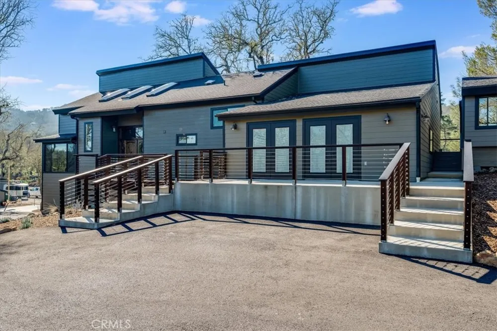 8160 Los Osos Atascadero, CA 93422