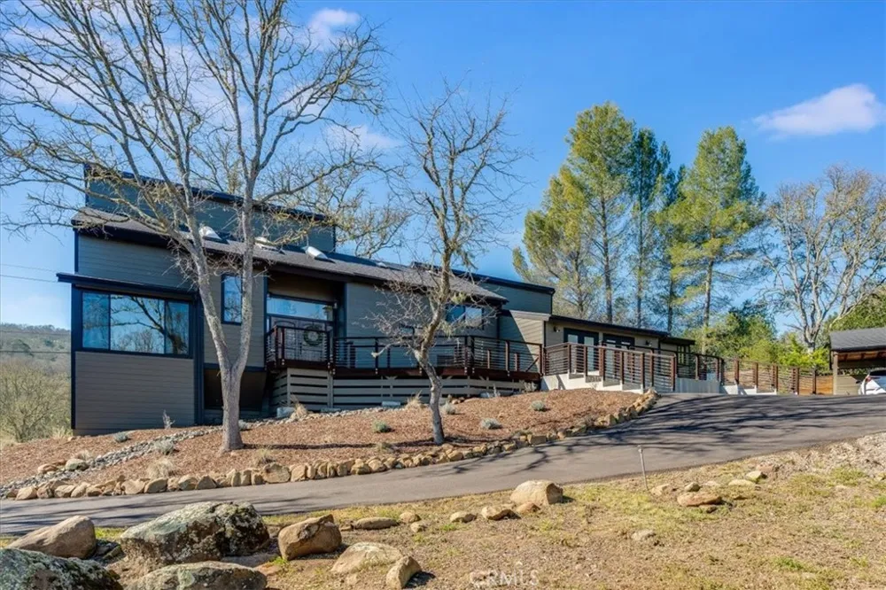 8160 Los Osos Atascadero, CA 93422