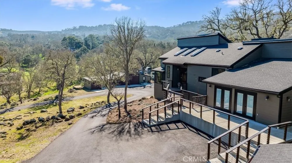8160 Los Osos Atascadero, CA 93422
