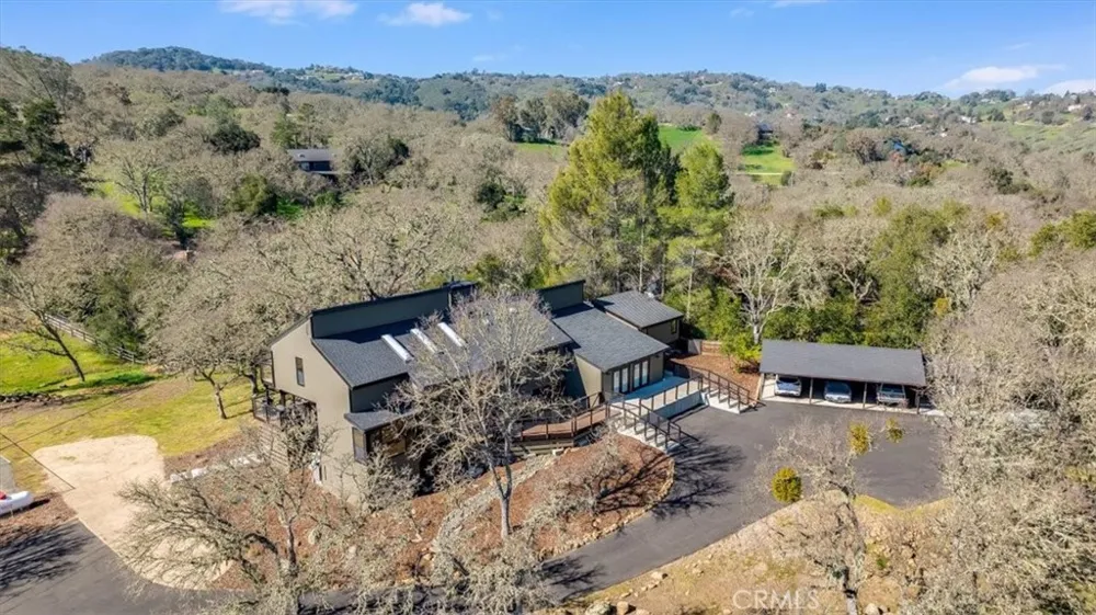8160 Los Osos Atascadero, CA 93422