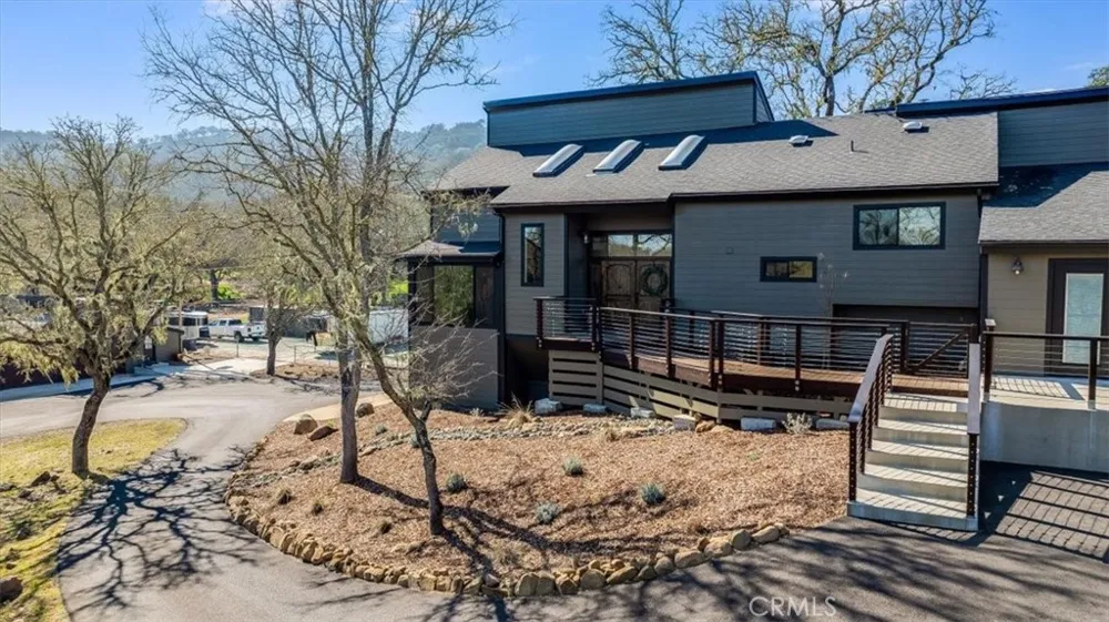 8160 Los Osos Atascadero, CA 93422