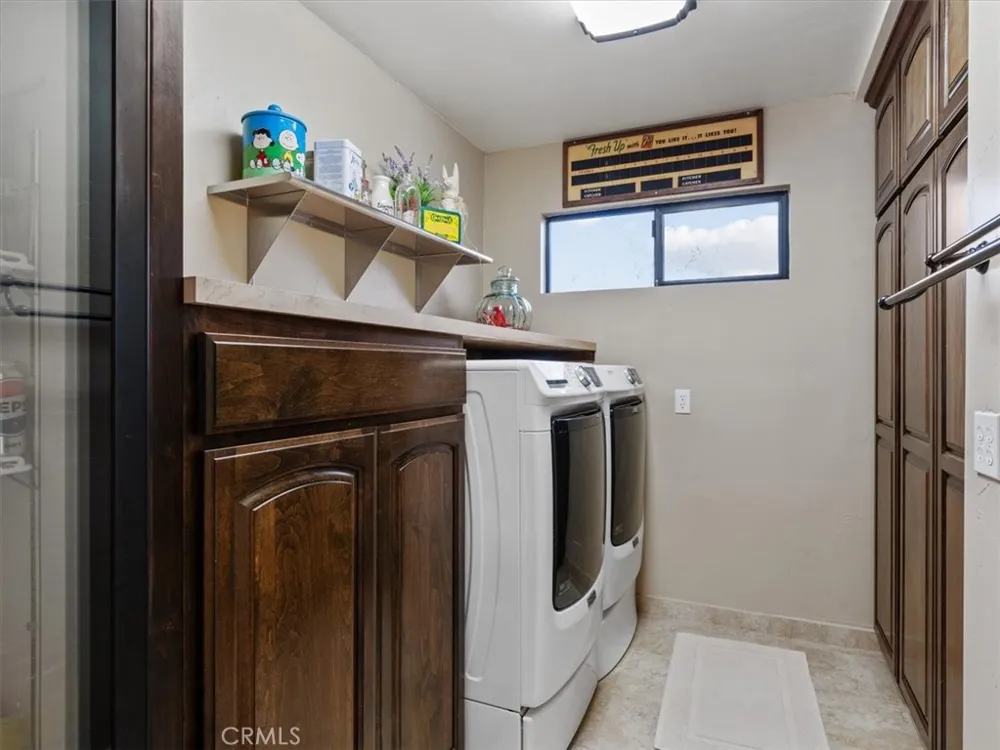 8160 Los Osos Atascadero, CA 93422