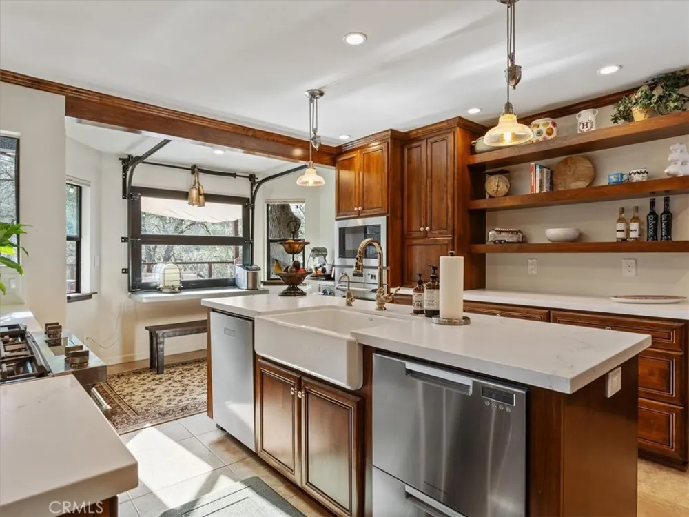 8160 Los Osos Atascadero, CA 93422