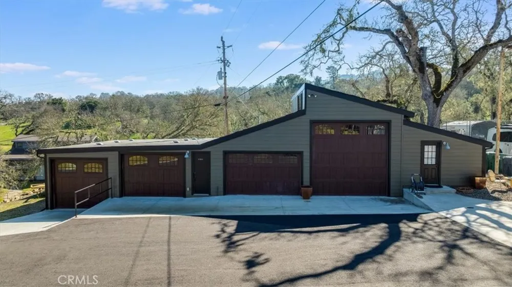 8160 Los Osos Atascadero, CA 93422