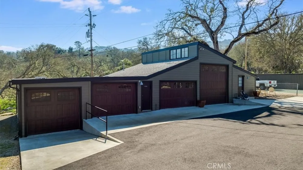 8160 Los Osos Atascadero, CA 93422