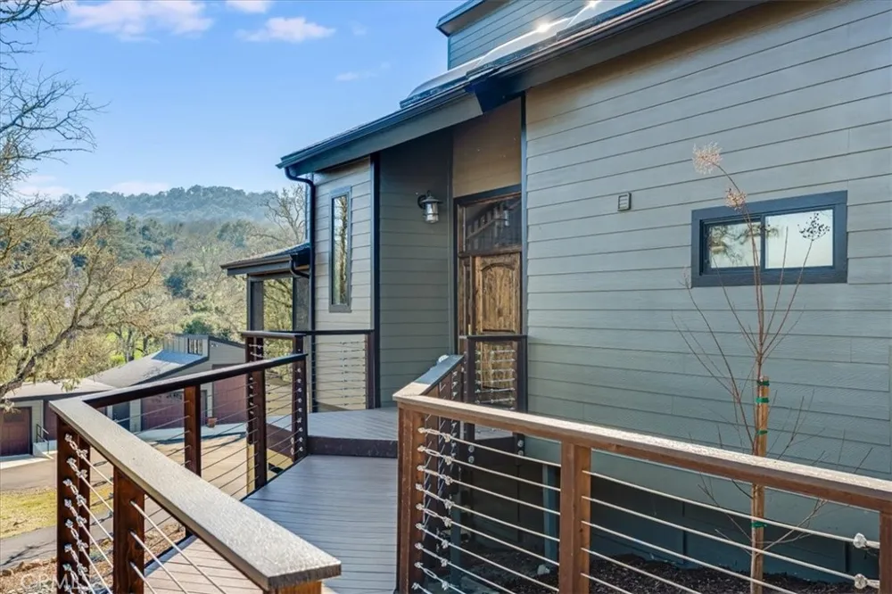 8160 Los Osos Atascadero, CA 93422