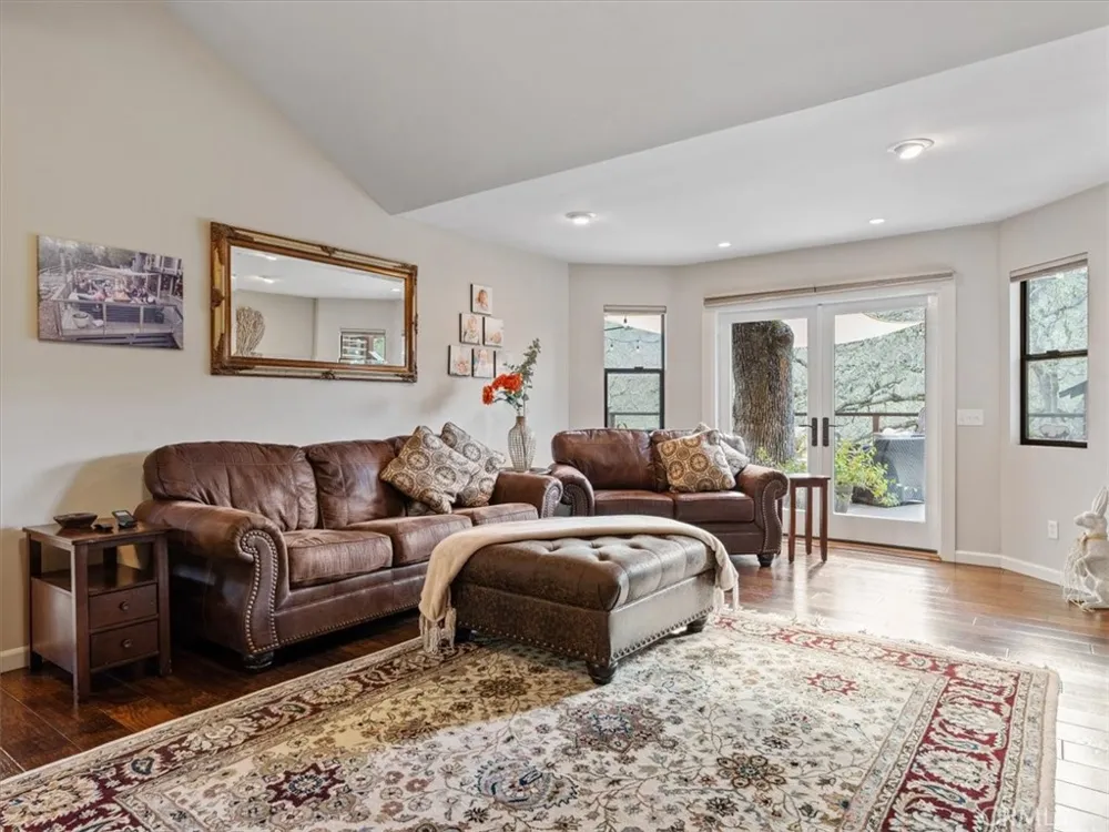 8160 Los Osos Atascadero, CA 93422