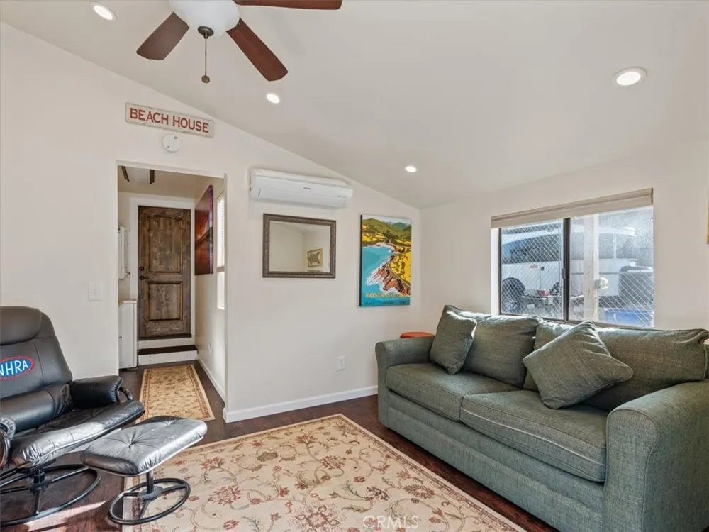 8160 Los Osos Atascadero, CA 93422