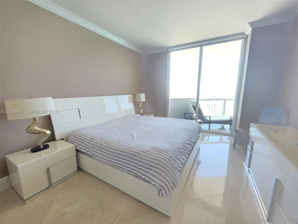 6365 Collins Ave #4311 Miami Beach, FL 33141