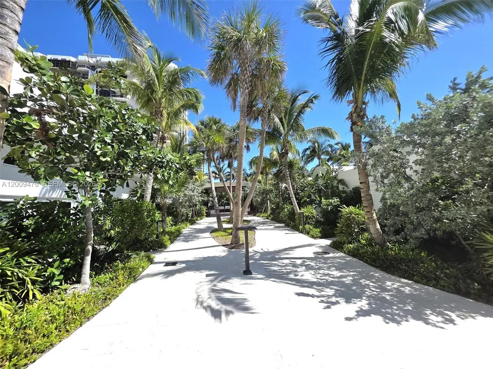 6365 Collins Ave #4311 Miami Beach, FL 33141