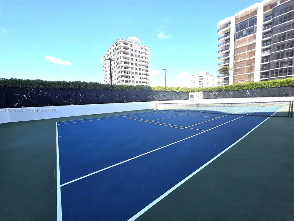 6365 Collins Ave #4311 Miami Beach, FL 33141