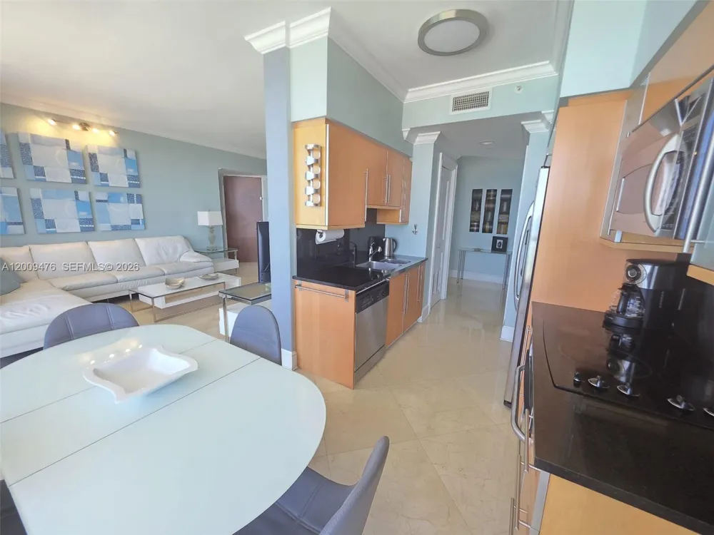 6365 Collins Ave #4311 Miami Beach, FL 33141