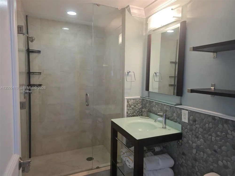 6365 Collins Ave #4311 Miami Beach, FL 33141