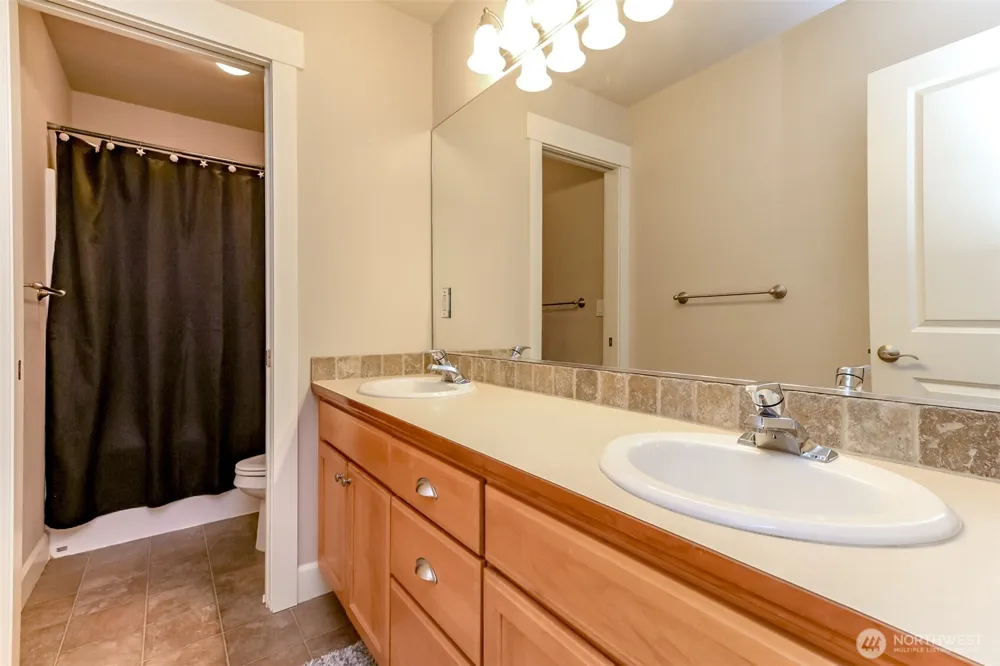 6213 122nd Street Ct E Puyallup, WA 98373