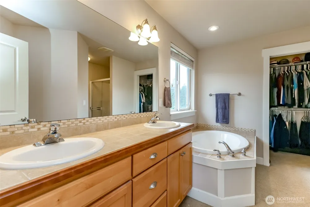 6213 122nd Street Ct E Puyallup, WA 98373