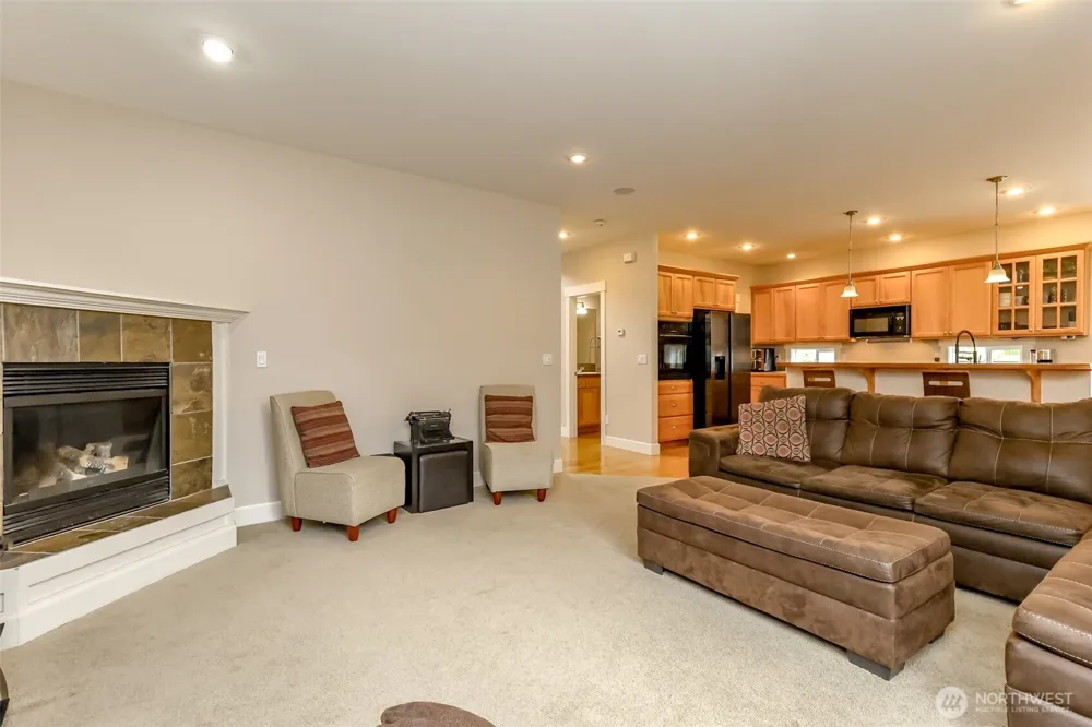 6213 122nd Street Ct E Puyallup, WA 98373