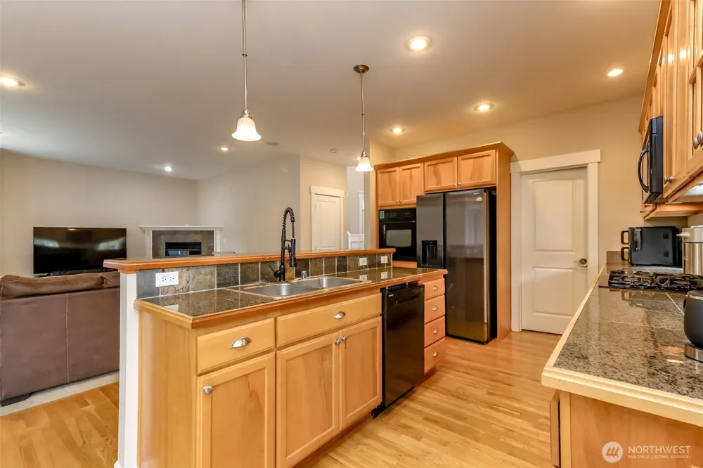 6213 122nd Street Ct E Puyallup, WA 98373