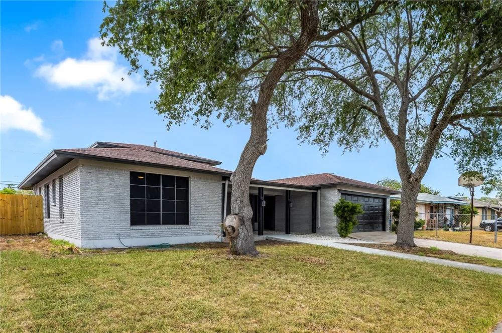 4937 Holmes Drive Corpus Christi, TX 78411