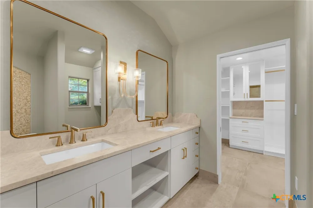406 Ancient Oaks Drive Marble Falls, TX 78654