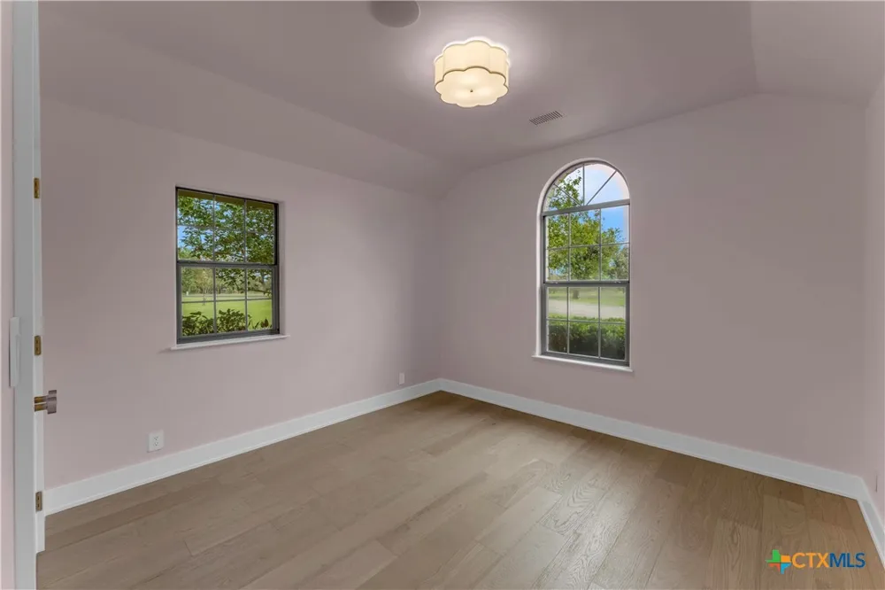 406 Ancient Oaks Drive Marble Falls, TX 78654