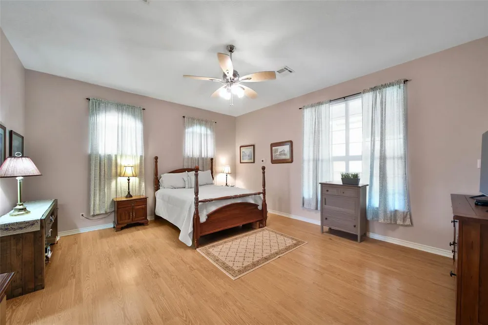 128 Duke Road Bedias, TX 77831