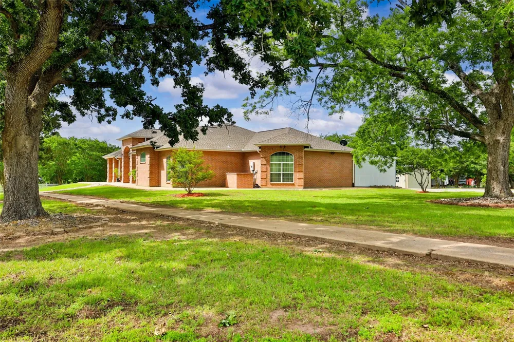 128 Duke Road Bedias, TX 77831