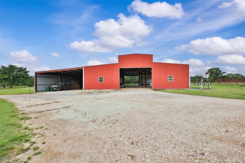 128 Duke Road Bedias, TX 77831