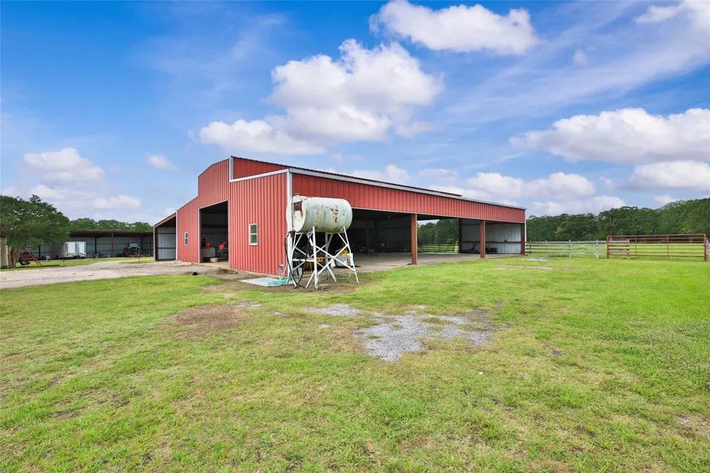 128 Duke Road Bedias, TX 77831
