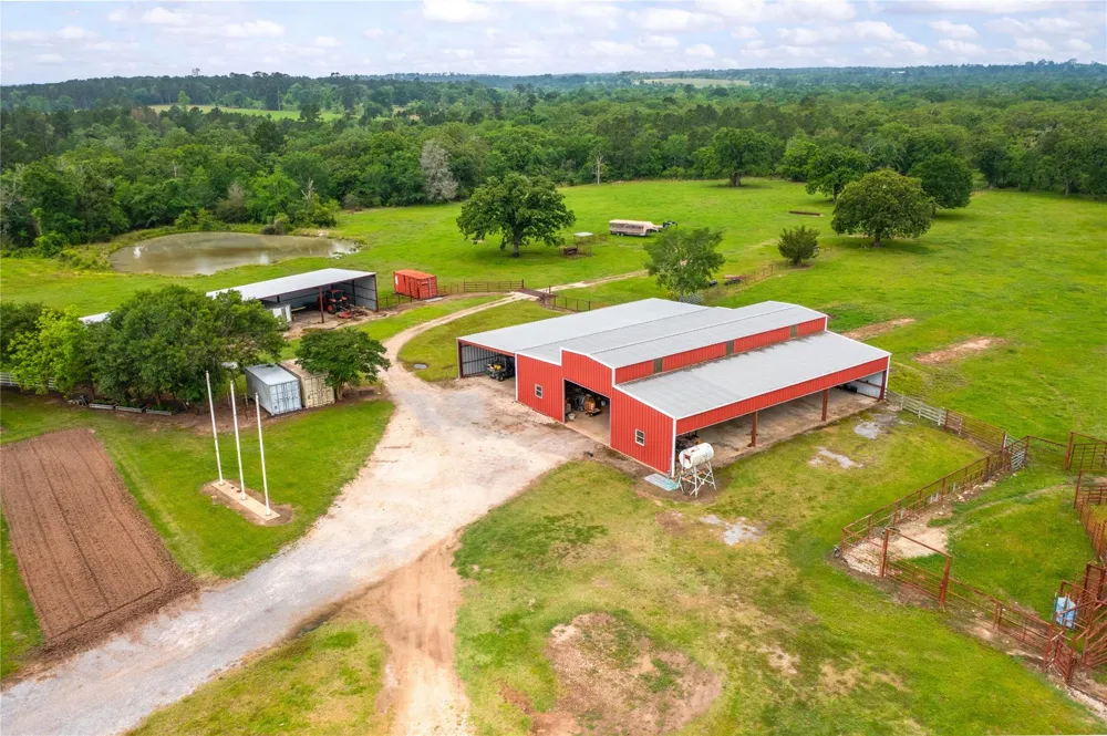128 Duke Road Bedias, TX 77831