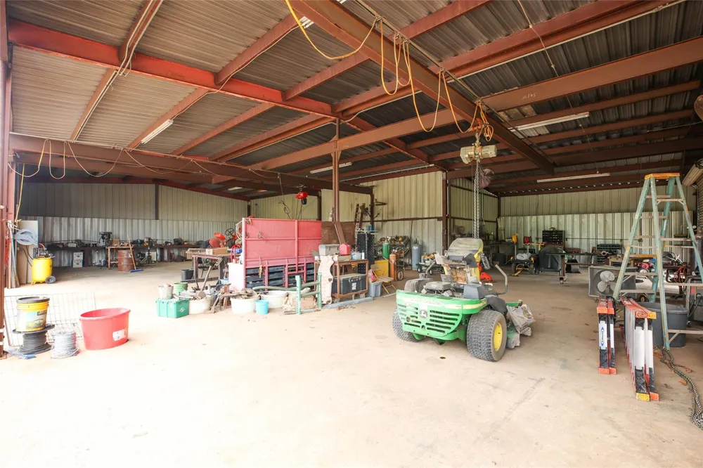 128 Duke Road Bedias, TX 77831