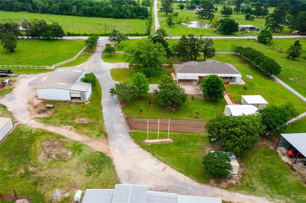 128 Duke Road Bedias, TX 77831
