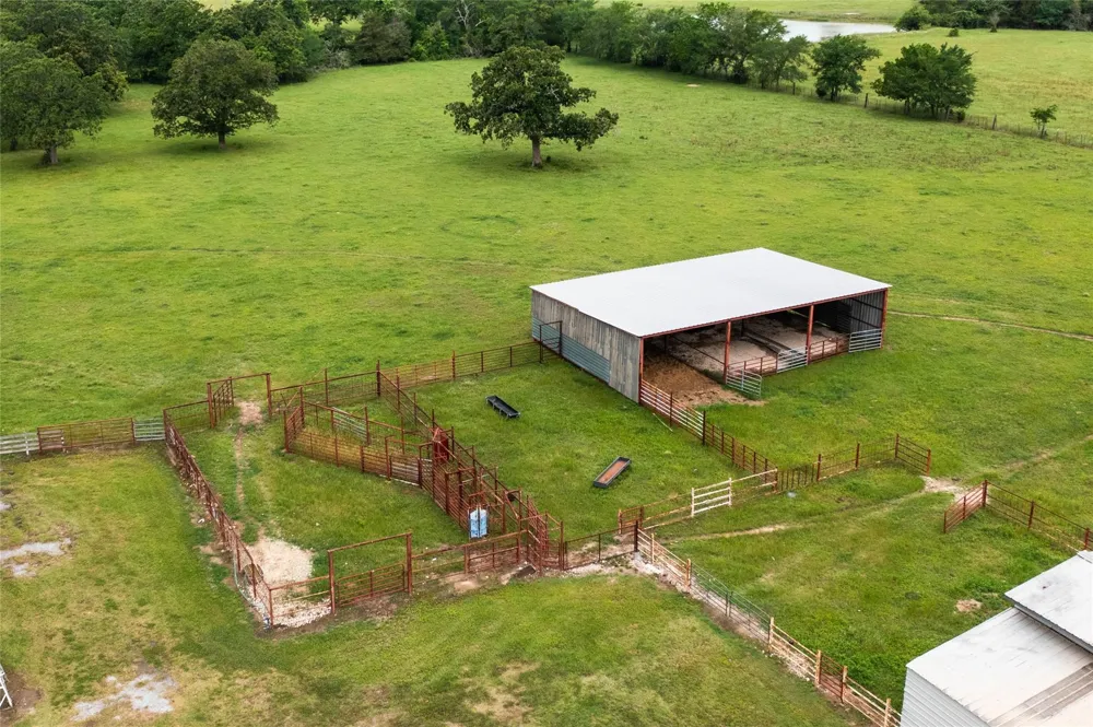 128 Duke Road Bedias, TX 77831