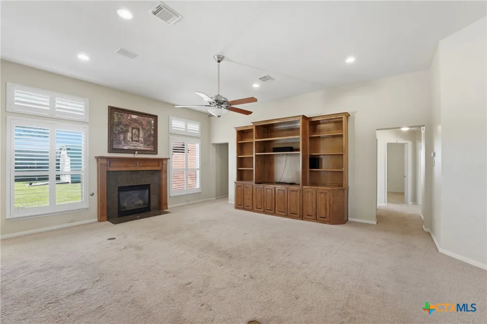 714 Louisiana Avenue Shiner, TX 77984