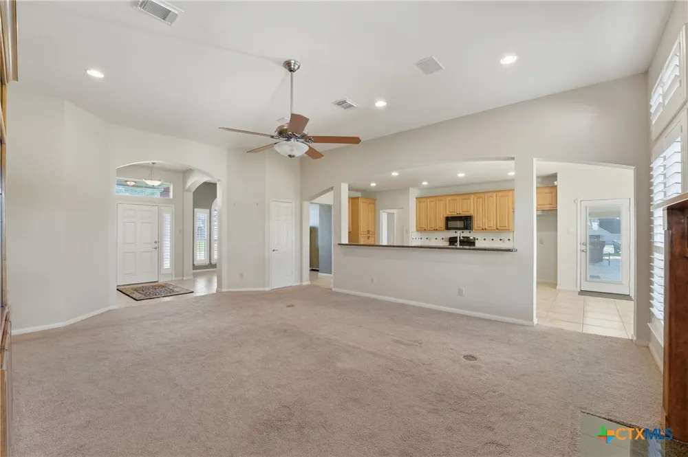 714 Louisiana Avenue Shiner, TX 77984