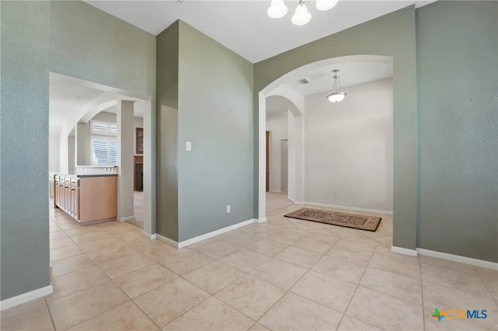 714 Louisiana Avenue Shiner, TX 77984