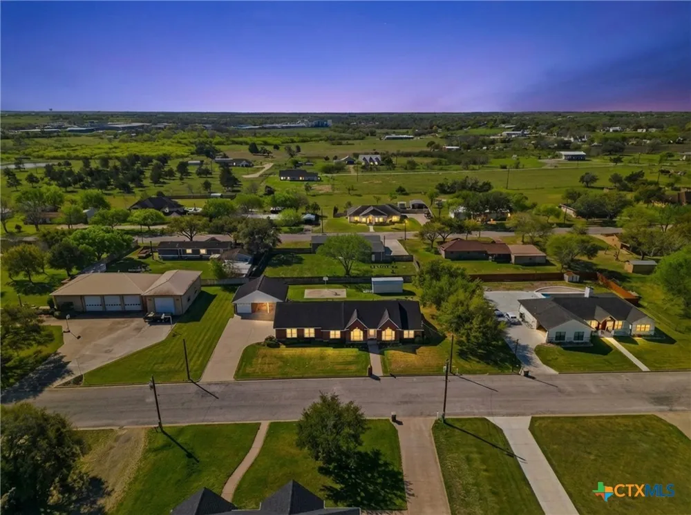 714 Louisiana Avenue Shiner, TX 77984