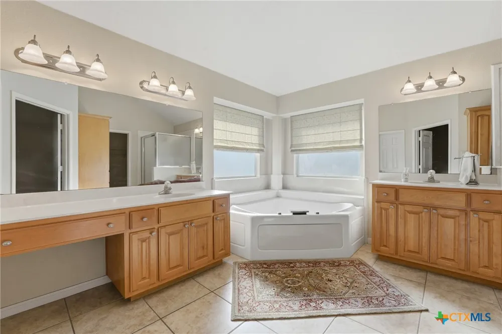 714 Louisiana Avenue Shiner, TX 77984