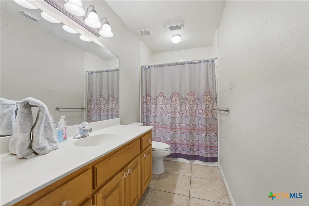 714 Louisiana Avenue Shiner, TX 77984