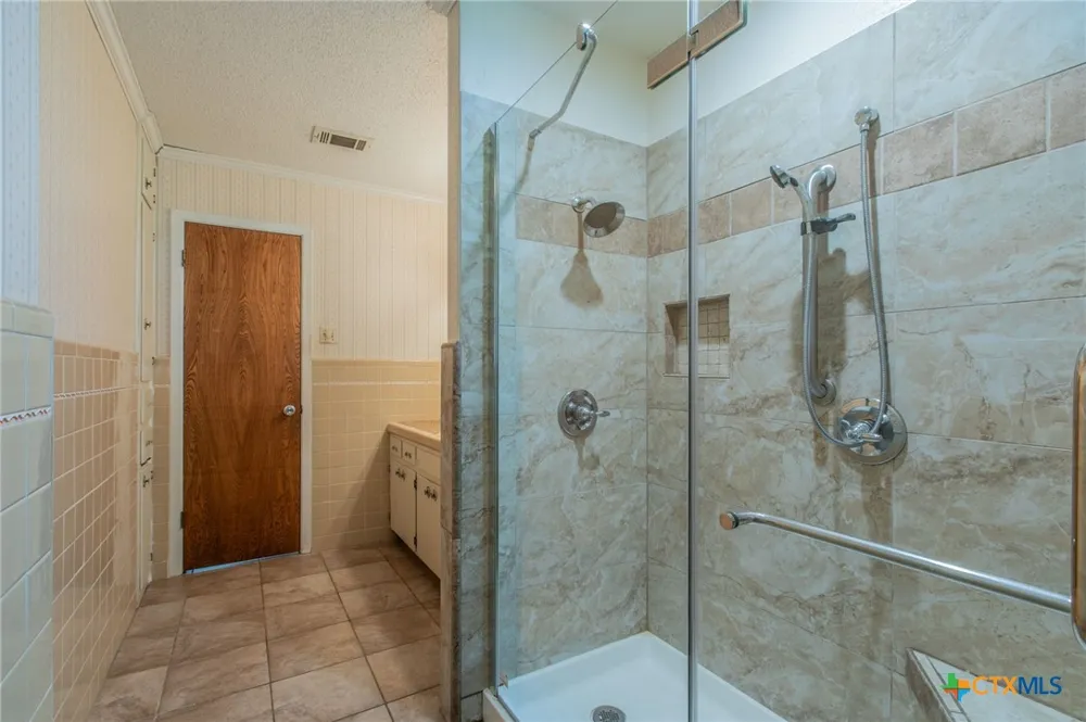 3053 Hobby Creek Road Burlington, TX 76519