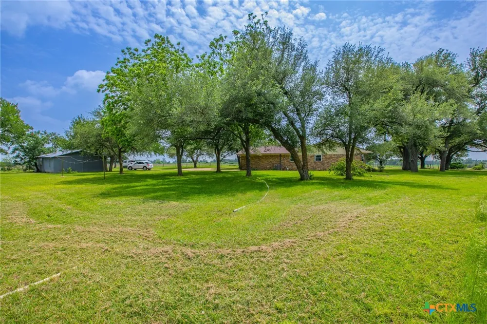 3053 Hobby Creek Road Burlington, TX 76519