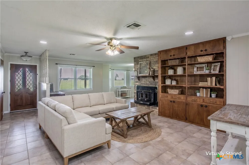 3053 Hobby Creek Road Burlington, TX 76519