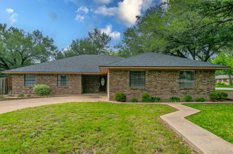 3502 Elm Drive