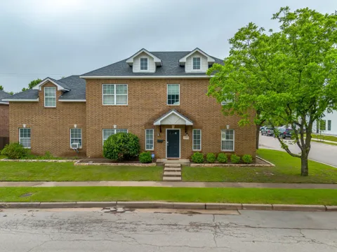 3200 Lubbock Avenue