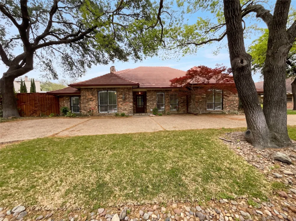 13216 Hillcrest Road Dallas, TX 75240