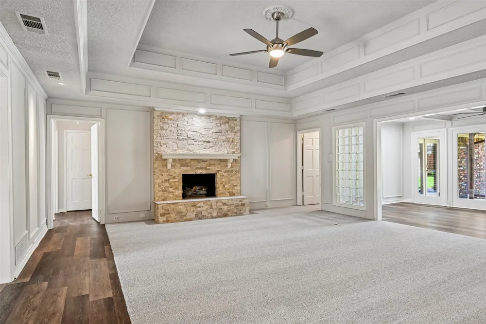 13216 Hillcrest Road Dallas, TX 75240