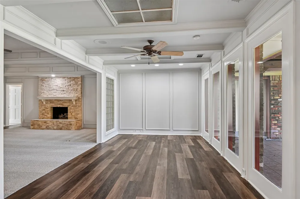 13216 Hillcrest Road Dallas, TX 75240