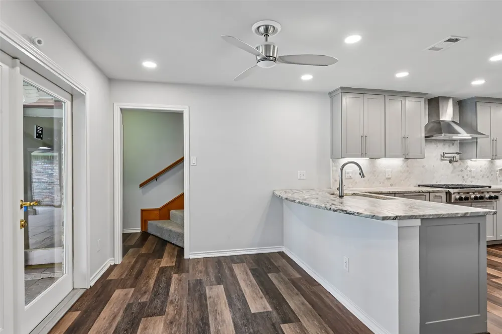 13216 Hillcrest Road Dallas, TX 75240
